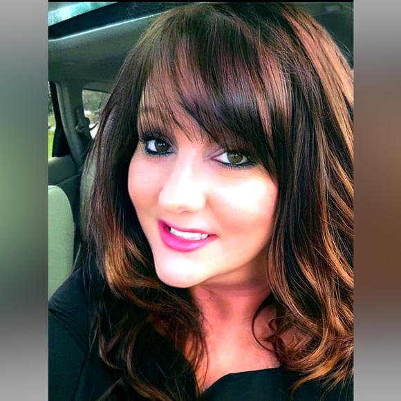 Hi!  I’m Jackie. Thanks for Browsing My Closet! - Picture 1 of 4